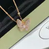 [Corrente de Aço Titânio+Cobre] Design Estilo Natural, Colar Borboleta Pérola do Mar Luxo Leve, Joia Artística Retrô de Alto Padrão