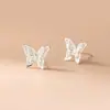 Nuevos Aretes de Mariposa Calados de Filigrana de Doble Capa Versátiles Lindos Frescos Diseño de Nicho Cartílago del Oído Stud Tornillo
