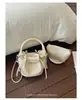 Bolsas pequenas populares deste ano para mulheres 2026 nova bolsa estilosa de ombro único transversal bolsa transversal versátil plissada tipo balde