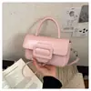 Bolso pequeño retro para mujer, nueva colección de verano 2026, bolso de hombro versátil, bolso cruzado, estilo transfronterizo, con acabado similar al cuero encerado, bolso cuadrado pequeño
