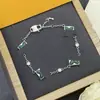 Pulsera Europea y Americana Transfronteriza 2025 Nuevo Estilo Lv con Logo y Múltiples Patrones de Letras para Mujer, Pulsera de Alta Gama, Venta al por Mayor para Transmisión en Vivo