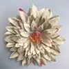 Flor de Pelo de Crisantemo de Aguja de Pino Simulada 8cm Flor para el Cabello Adorno para la Cabeza Adorno de Ópera Manualidades de Corona Hecha a Mano Flor Artificial Decorativa