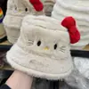 Gorro de Pescador de Peluche de Gato Kt Lindo de Dibujos Animados Coreanos para Mujer en Otoño e Invierno, Dulce y Cálido para Protección de Orejas, Sombrero de Copa Pequeña que Muestra la Cara para Estudiantes