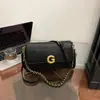 Bolsas de Luxo e Estilosas para Mulheres Outono e Inverno 2025 Nova Bolsa de Ombro com Corrente Moda Nicho Versátil Diagonal Pequena Quadrada