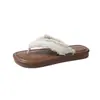 Versátil Moda Playa Influencer 2024 Ins Borla Verano Suela Gruesa Chanclas para Mujer Sandalias Nuevas de Moda