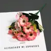 Flores Artificiais Sakura Crisântemo Flores Artificiais para Engenharia Externa Enfeites para Sala de Estar Adereços de Fotografia Flores para Decoração de Casamento Fabricante Venda por Atacado
