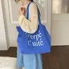 Bolsa de Lona Tipo Tote con Diseño de Letras para Mujer, Estilo Nuevo, Un Hombro, Verano Ins2026, Gran Capacidad, Para Viajar, Estilo Coreano
