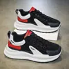Moda Casual Masculina Nova Primavera 2025 Sapatos Versáteis Espessos Tendência Sapatos com Solado Grosso Estilo Esportivo Sapatos Masculinos Atacado