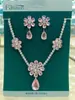 Colar de Noiva com Flor, Colar de Cobre com Zircônia Inlaid de Luxo Leve, Conjunto de Moda Estilo Europeu e Americano, Acessórios para Vestido de Noite de Banquete