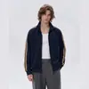 Cárdigan deportivo retro americano de tres rayas para hombre, otoño e invierno, una prenda exterior moderna y elegante con cuello alto, perfecta para hombres jóvenes y estudiantes
