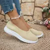 Sapatos para Mulheres 2025 Verão Novo Estilo Boca Rasa Slip-On Respirável Tamanho Grande Sapatos Casuais Transfronteiriços Solado Macio Sapatos de Mãe