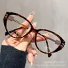 Óculos retrô com armação dourada, estampa de leopardo, estilo gatinho, lisos para mulheres, modernos e afinam rostos quadrados e redondos, estilo online de alta qualidade, adequados para alta miopia