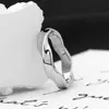 Anillos Mobius de Acero de Titanio Europeos y Americanos Transfronterizos para Parejas, Diseño de Nicho que No se Desvanece, Anillo Liso Venta Directa por Lote
