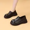 Mocasines para mujer 2026 otoño nuevo casual sin cordones suela gruesa que aumenta la altura punta redonda adelgazantes zapatos individuales de piel para personas menudas