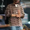 Sudadera de Rayas Falsa de Dos Piezas Estilo Retro Americano para Hombre, Nueva Colección Otoño 2025 Holgada Cuello Redondo, Camiseta Básica Primavera y Otoño, Moderna
