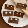 Aretes de Perlas de Lujo Ligero de Alta Gama para Celebridades de Internet para Mujer Versátiles Sentido de Alta Gama Moda Nicho Aretes Elegantes Accesorios Venta al por Mayor