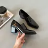 Mocassins de Couro Macio com Salto Alto Femininos Estilo Britânico Retrô Sapatos Pequenos de Couro Pretos para o Trabalho Salto Bloco Bico Quadrado Pequeno Sapatos Planos Simples