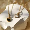 Estilo Retro Ins Nicho Acero Inoxidable Chapado en Oro Real Color Conservante Collar con Colgante de Corazón Forma de Corazón Moda Femenina Collar con Colgante de Corazón de Doble Cara