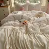 Conjunto de quatro peças de veludo de leite espesso, saia de cama de fleece de coral, capa de edredom e lençol de flanela dupla face, roupa de cama de inverno para aquecimento