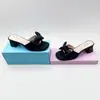 Chinelos de Salto Alto Estilo Moda Transfronteiriça para Mulheres Primavera 2025 Abertos na Ponta Salto Bloco Sapatos Elegantes de Salto Alto com Toque Premium e Solado Grosso
