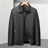 Jaqueta Masculina 2026 Inverno Gola Patchwork Estilo Workwear Espessada Isolante Térmico Quente Casual Casaco de Penas para Homens Jovens e de Meia-Idade