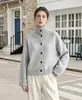 Otoño 2026 Nuevo Suéter de Punto Suave para Mujer Estilo Europeo Cuello Alto Botones Cárdigan Corto Color Sólido Suéter para Mujer