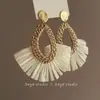 Pendientes Exagerados de Ratán Trenzado con Borlas Estilo Bohemio Retro para Vacaciones en la Isla Pendientes de Diseño de Nicho de Alta Gama para Mujer