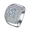 Anillo de compromiso de diamantes con incrustaciones de circonitas de lujo de gran venta dominante, anillo de diamantes completo de moda europea y americana con incrustaciones de circonitas micro.