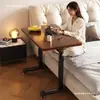 Mesa de noche para uso doméstico, mesa ajustable en altura manual y móvil con ruedas, escritorio de escritura pequeño para estudiantes, mesa de estudio para niños con ruedas