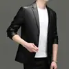 Traje de chaqueta de cuero para hombre, nueva chaqueta casual de PU para primavera y otoño para hombre, traje fino de negocios moderno, moderno y versátil