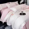 Lujoso juego de cama de cuatro piezas para dormitorio de algodón de fibra larga, engrosado para otoño e invierno, con estampado floral grande estilo americano