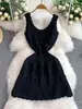 Vestido de Malha com Suspensório Estilo Dopamina para Mulheres Verão Gancho de Laço Flor Atmosfera Doce Puro Desejo Saia Curta
