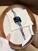 Banda de Reloj de Metal de Cobre y Resina Incrustada con Diamantes de Trébol de Cuatro Hojas Adecuada para Apple Watch iWatch Décima Segunda Generación 11/10