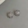 Pendientes de medio aro con circonita brillante y aguja de plata, simples y versátiles, pendientes de moda y de alta gama para mujer, nuevos pendientes más vendidos de 2026