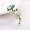 Versão coreana de broche de strass com desenho fivela de toalha de seda fivela de peito multifuncional broche anti-luz japonês fofo fabricantes atacado