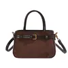 Nova bolsa de mão patchwork fosca retrô 2026, uma bolsa Boston elegante e sofisticada para mulheres, perfeita como bolsa transversal ou de ombro