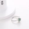 Anillo de dedo con microincrustaciones de piedra de hierba acuática, ligero, de lujo, combinable y con apertura ajustable.