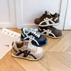 Zapatillas finas de felpa con forro de algodón para niños y niñas, otoño e invierno 2026, antideslizantes, resistentes al desgaste, con cordones, zapatos casuales para bebés y niños pequeños