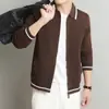 Suéter de Punto de Algodón para Hombre Otoño/Invierno 2026 con Solapa, Cardigan Exterior a Rayas de Moda y Versátil Cómodo Holgado