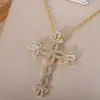 Collar con Colgante de Cruz Europeo y Americano de Moda para Mujer, Diseño de Nicho, Cadena para Clavícula de Pedrería de Lujo Ligero, Accesorio de Cuello Moderno y Sencillo