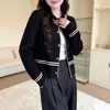 Nova coleção outono e inverno: jaqueta feminina elegante e versátil de abotoamento simples com listras e decote redondo, perfeita para uso casual