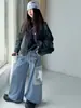 Conjunto de Tres Piezas para Niñas Otoño Nuevo Estilo Estilo Americano Sudadera con Capucha Chaqueta de Mezclilla Pantalones de Trabajo Rayados Estudiante de Secundaria Pantalones de Pierna Ancha Chaqueta
