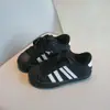 Zapatillas Deportivas Infantiles Shell Head con Forro Polar para Abrigo Otoño/Invierno 2026 Nuevas Llegadas Niños Niñas Suela Suave Antideslizantes Casuales para Patineta