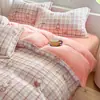 Conjunto de quatro peças em veludo bolha de alta gramatura com estampa, conjunto de três peças em veludo bolha de desenho animado fresco e fofo, roupa de cama Nantong