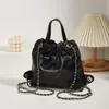 Comércio Exterior Nova Mochila de Moda de Alta Qualidade Mochila Tendência Estilo Chanel com Corrente Geométrica Couro Macio Bolsa Pequena Portátil Bolsa Feminina