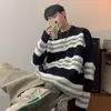 Suéter de punto de estilo Hong Kong, moderno, versátil, holgado, suave y pegajoso, nuevo estilo perezoso para otoño e invierno, bloques de color, rayas, estilo pareja