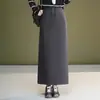 Saia midi casual de corte reto para mulheres, novo estilo outono 2026, saia versátil com cordão que abraça o quadril, cintura alta, modeladora, com fenda, saia longa