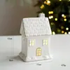 Decoración Navideña Estilo Escandinavo Casa Luminosa de Cerámica Adornos de Escritorio Adornos de Escena Festiva Regalos de Navidad