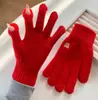 Luvas de Lã Bordadas com Urso Coreia do Sul Fofas Femininas Outono e Inverno Tricotadas Touch Screen Estudantes Quentes Luvas de Ciclismo à Prova de Vento