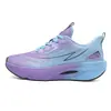 Zapatillas Deportivas para Correr y Carreras al Aire Libre Ligeras Casuales Transpirables Resistentes al Desgaste Versátiles Unisex Verano Placa de Carbono Palomitas Zapatillas Deportivas para Correr